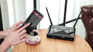 5G vs. Wi-Fi: How they’re different and why you’ll need both
